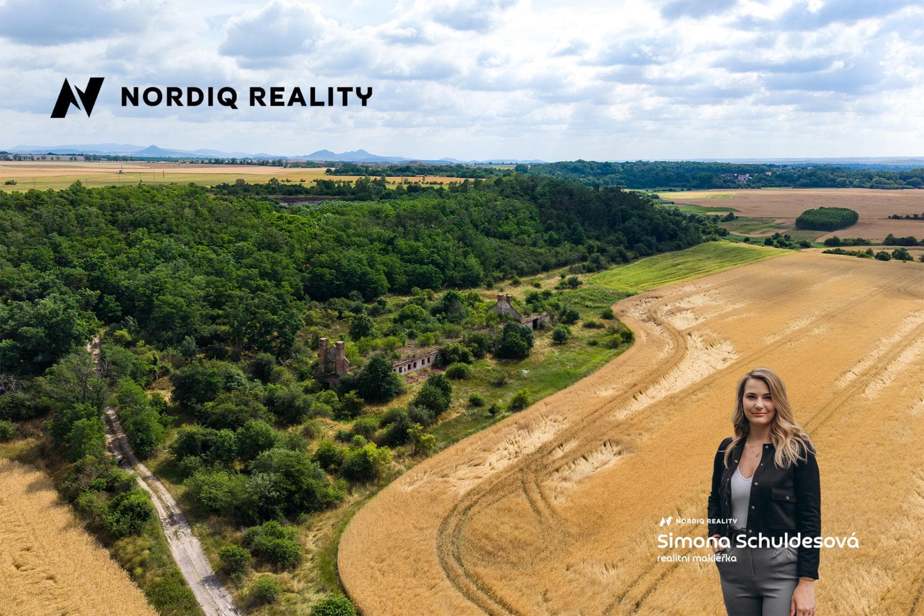 Prodej komerčního pozemku s bývalým zemědělským objektem  15 696 m2, Tvršice, Staňkovice